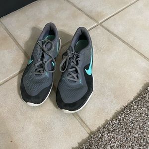 Gym shoe